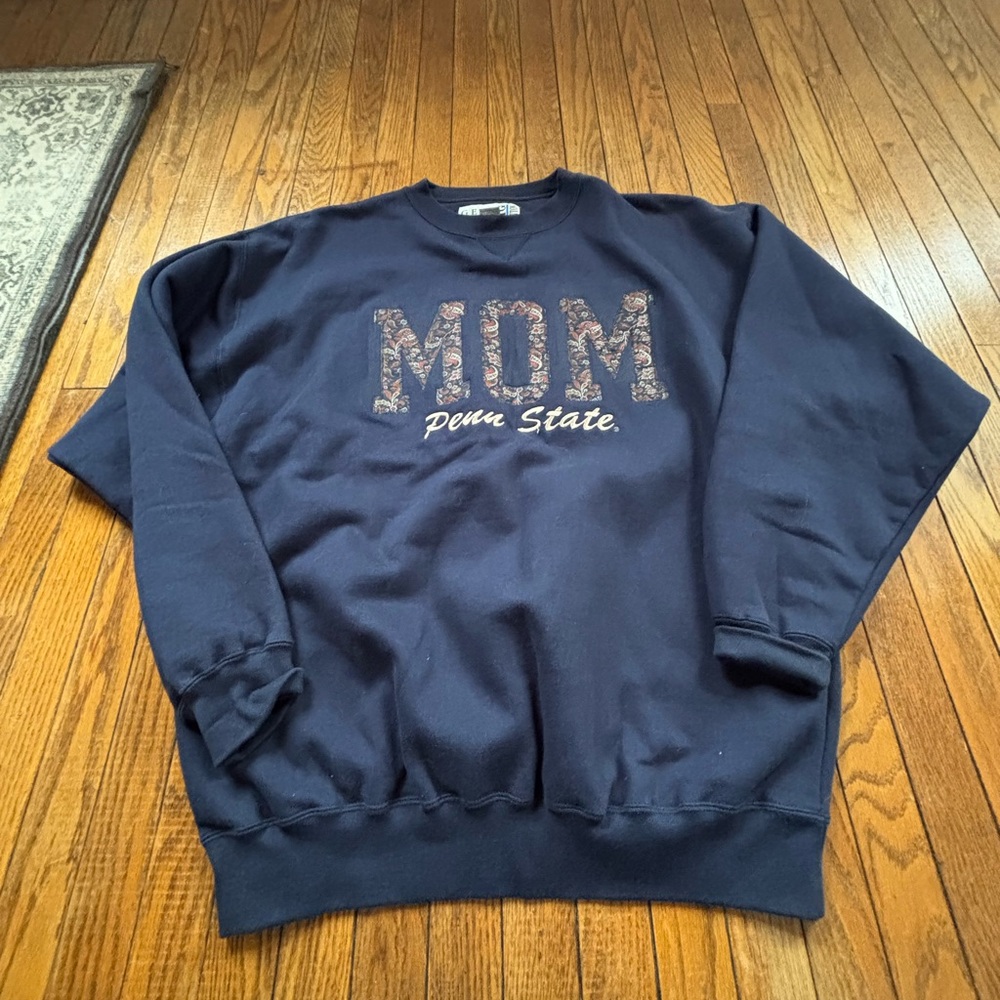 Penn state Mom vintage crewneck size large